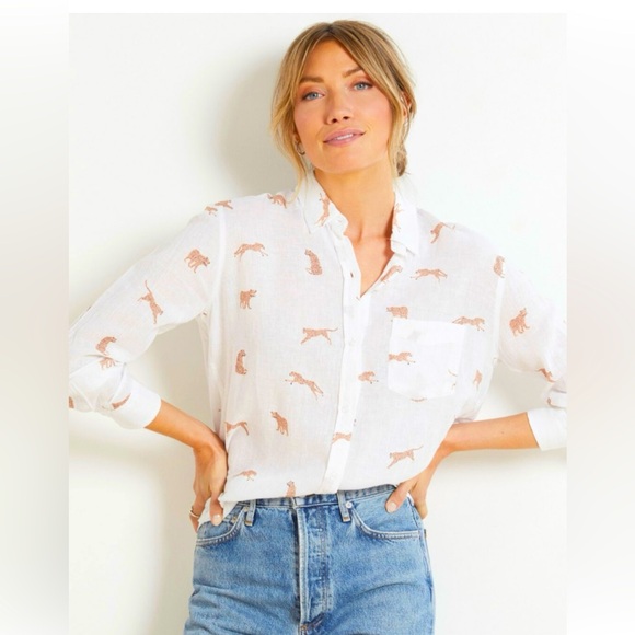 NEW RAILS Charli Playful Cheetahs Button Down size M - Picture 2 of 9